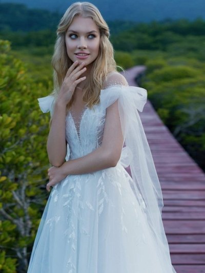 свадебное платье с бантиками